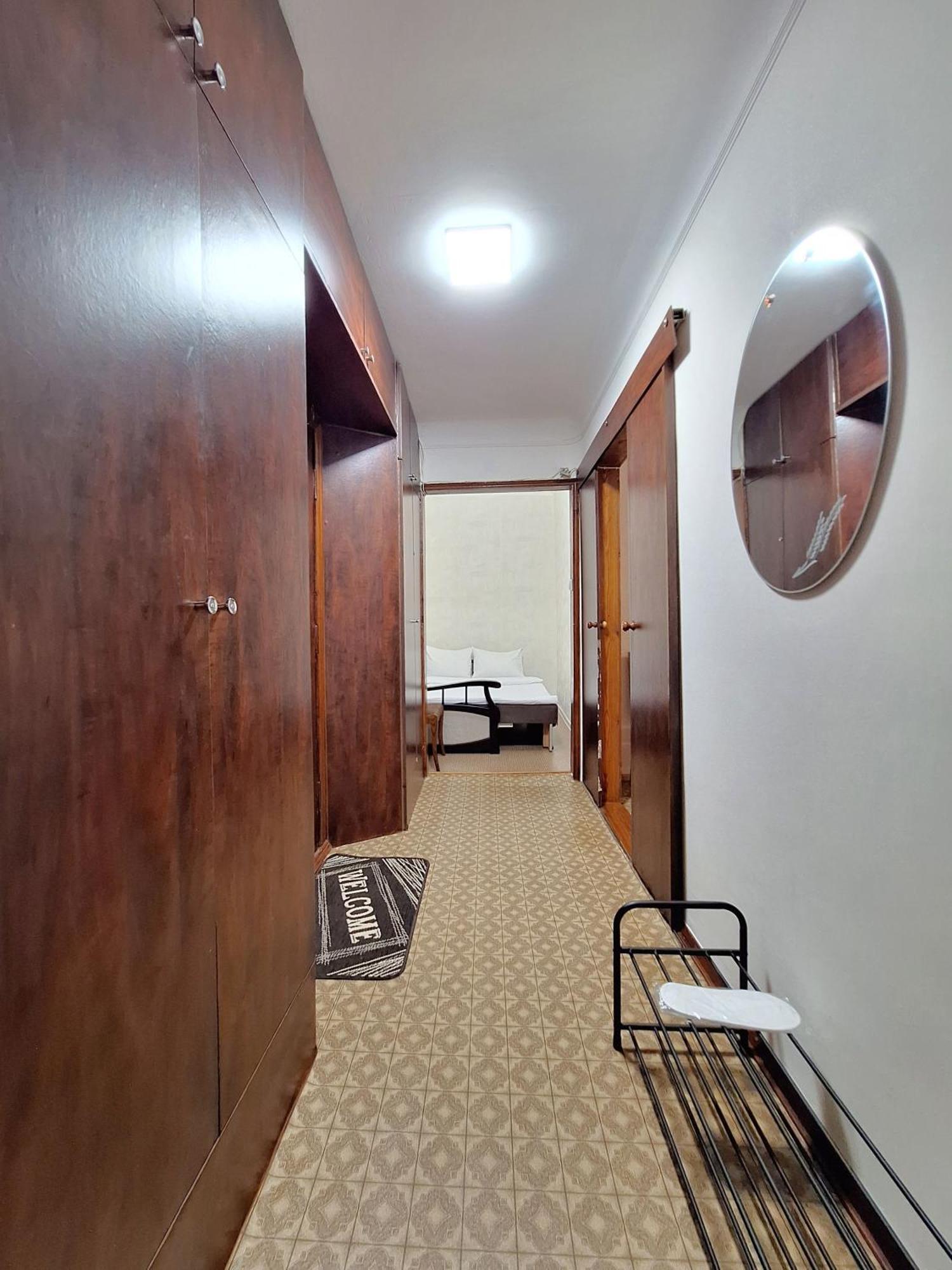 Alex Apartments: Balcony Rooms with Business-Friendly 24/7 Self Check-In Poltava Exterior photo