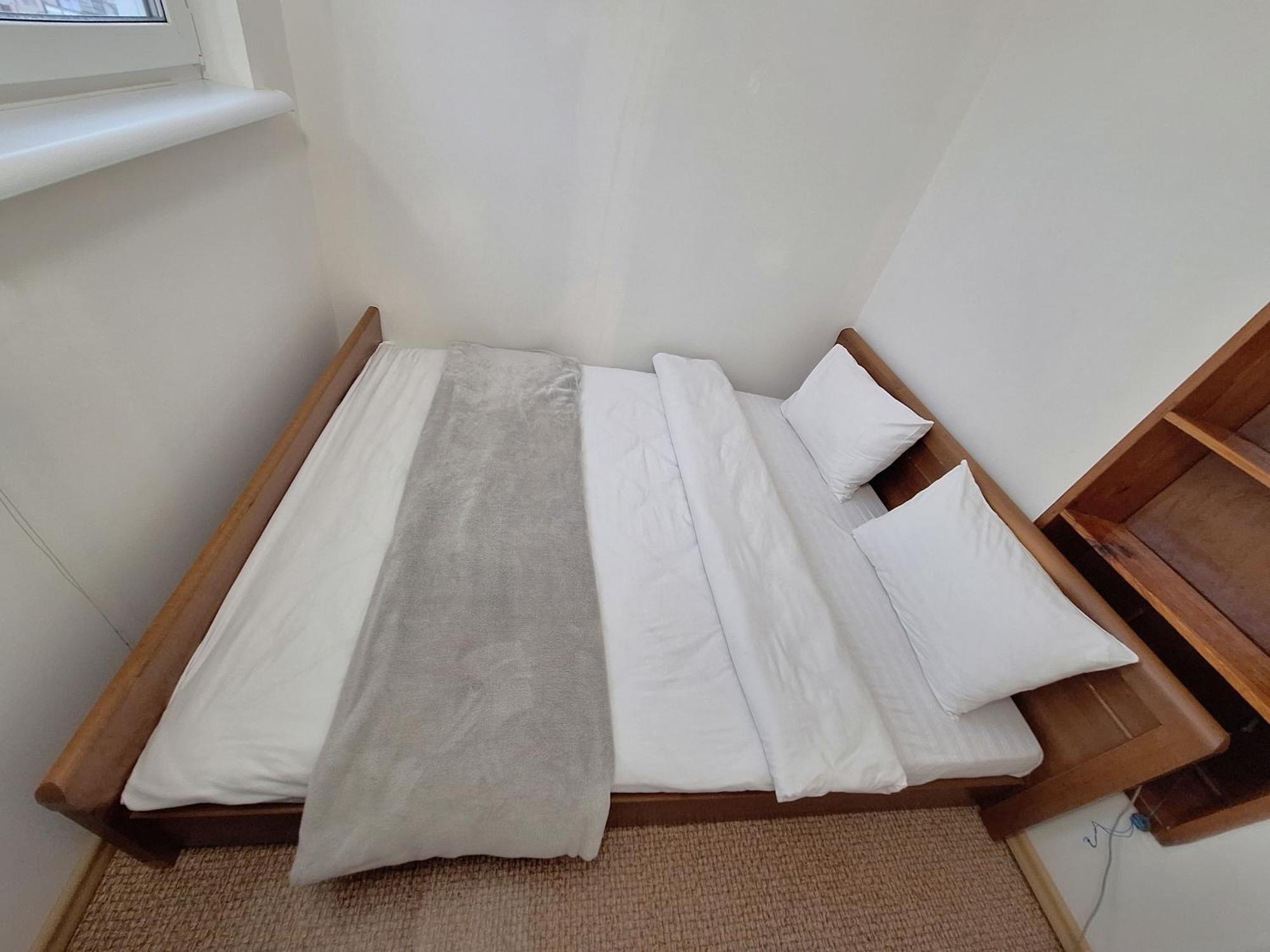 Alex Apartments: Balcony Rooms with Business-Friendly 24/7 Self Check-In Poltava Exterior photo